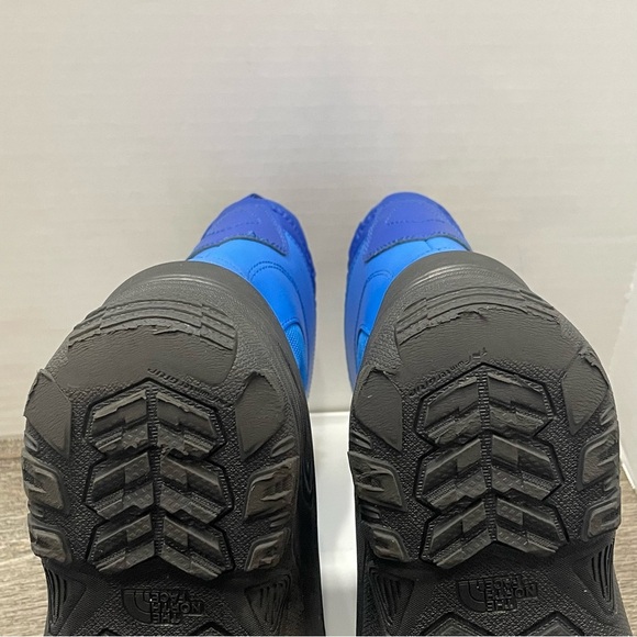 The North Face Vibrant Blue Insulated Boots size 6. Thermafelt. Pre-owned. - Picture 11 of 14